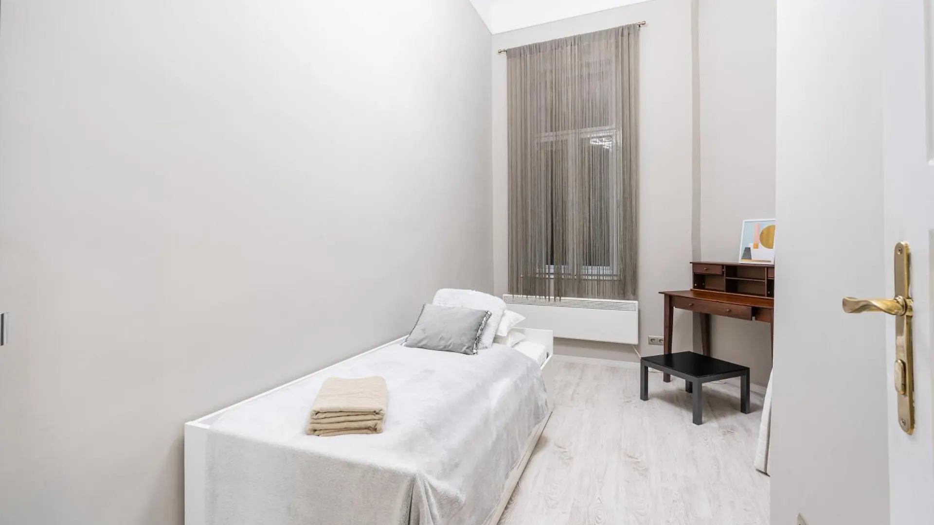 Sea Holly Apartment - With Perfect Location 2 Separate Bdrms Budapešť 0*,  Maďarsko