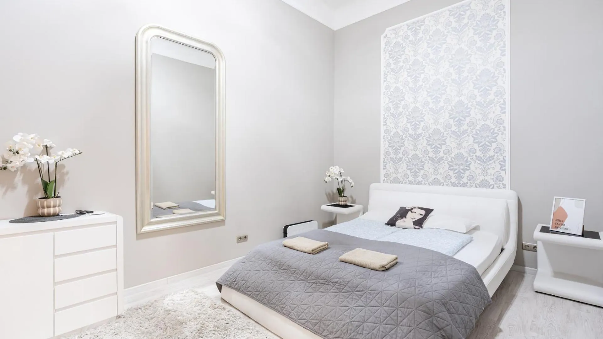 Sea Holly Apartment - With Perfect Location 2 Separate Bdrms Budapešť Maďarsko